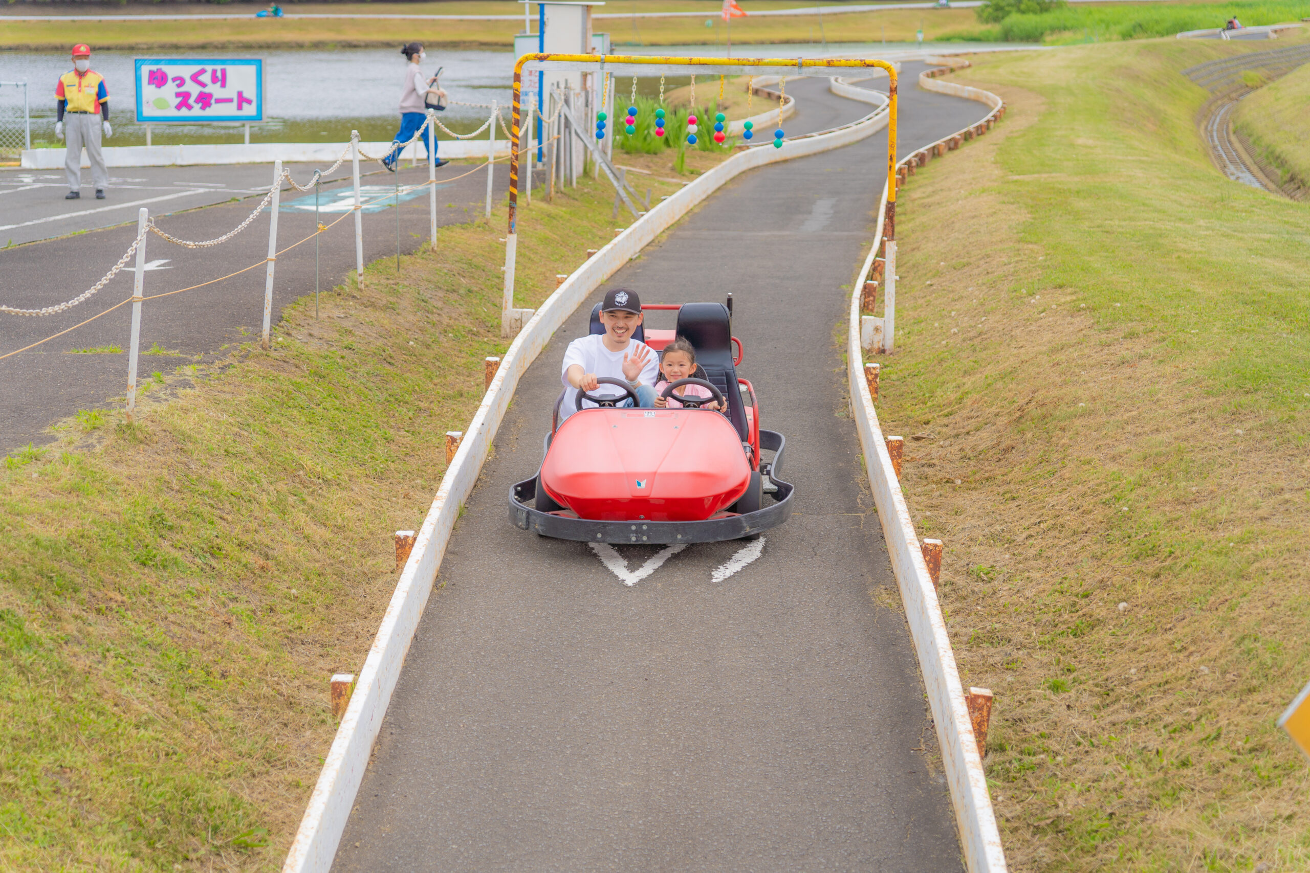 池周りゴーカート(2人乗車)